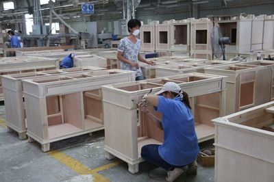 信威家居·保罗赛特--打造中国顶级的纯实木家具